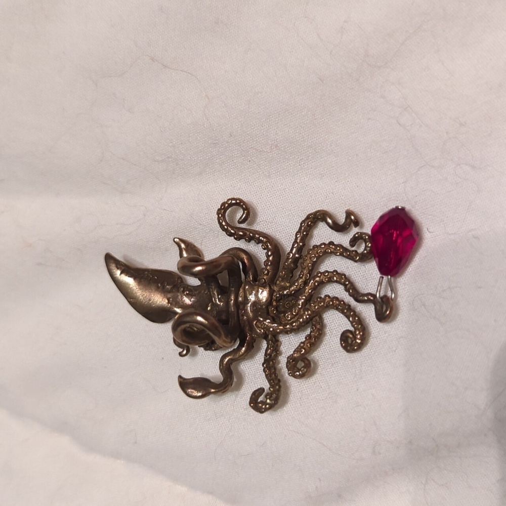 Kraken/Squid Ear Cuff - Picture 2 of 3
